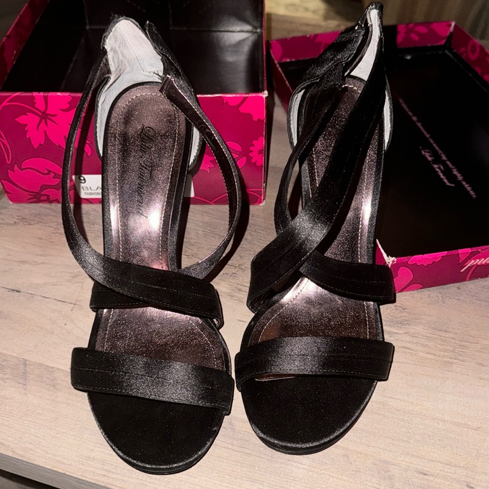 LULU TOWNSEND DRESS HEELS